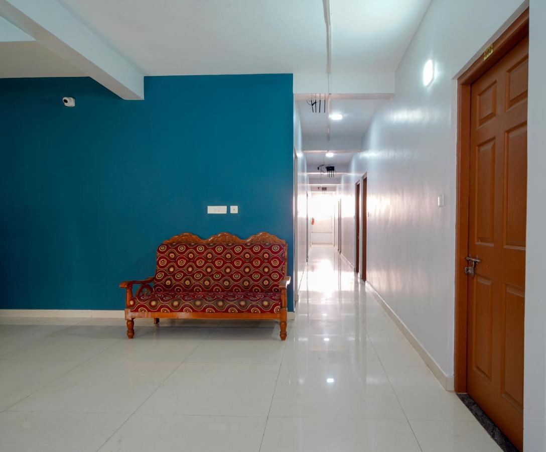 Hotel Reach Residency Kochi Exterior foto