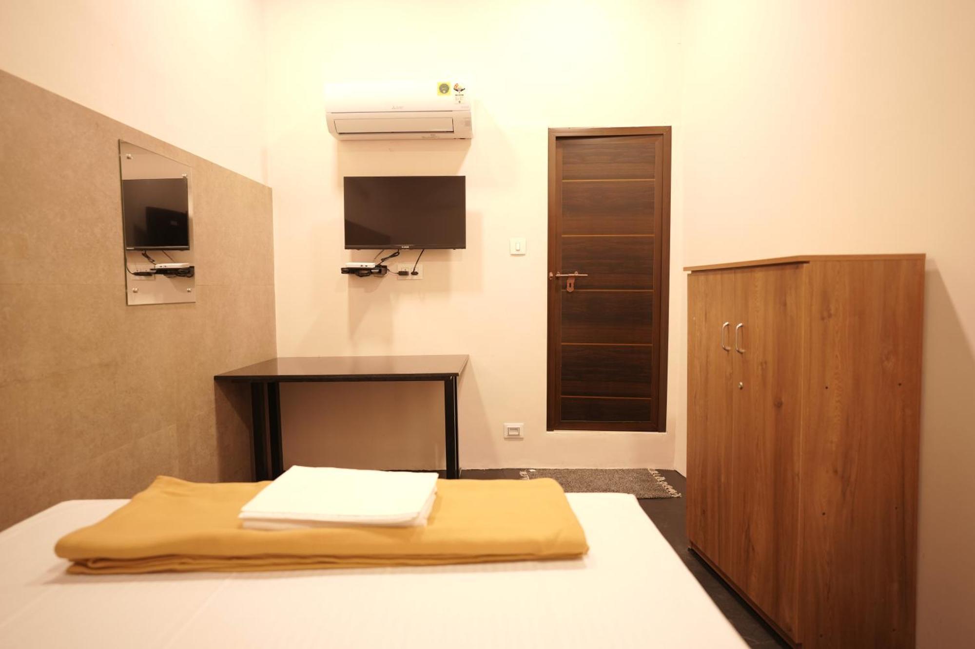 Hotel Reach Residency Kochi Exterior foto