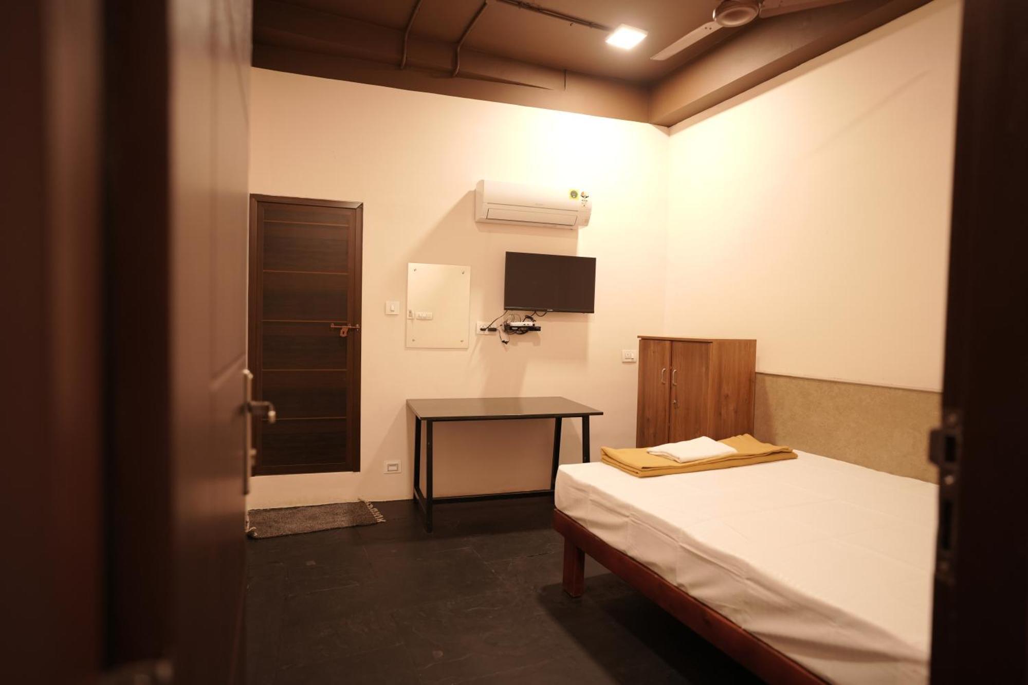 Hotel Reach Residency Kochi Exterior foto