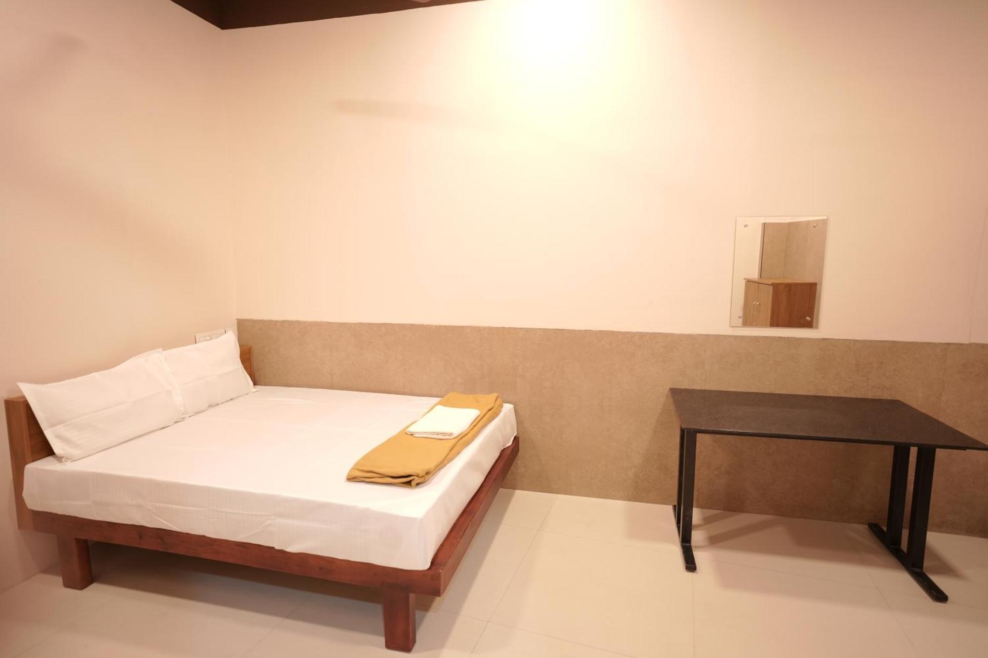 Hotel Reach Residency Kochi Exterior foto