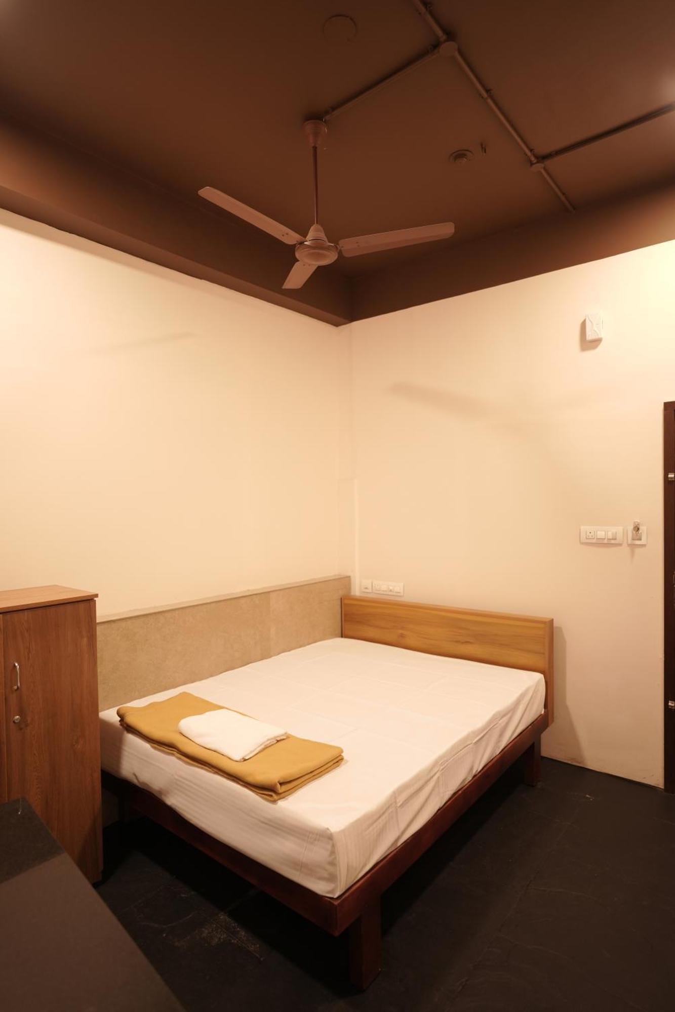 Hotel Reach Residency Kochi Exterior foto