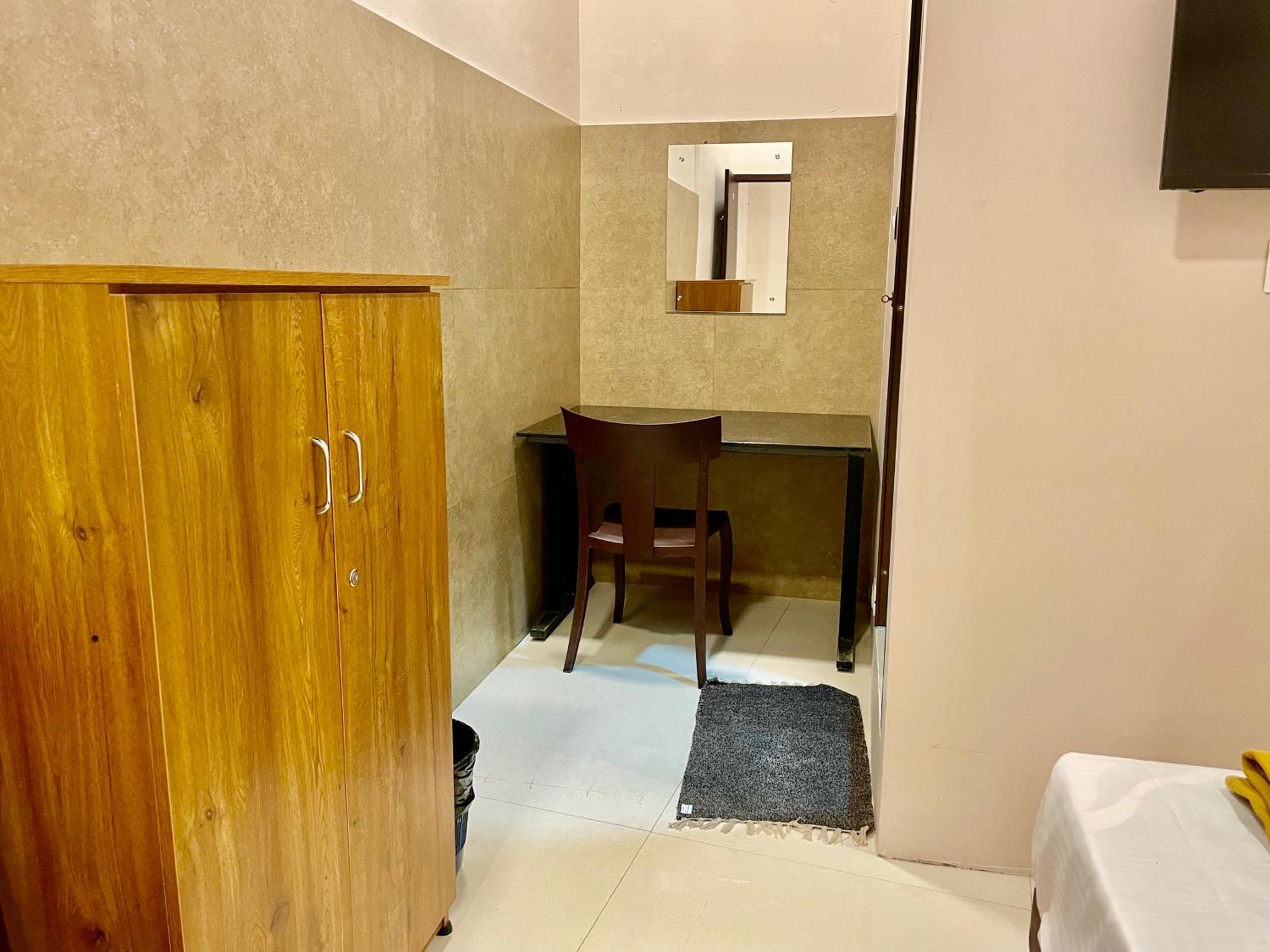 Hotel Reach Residency Kochi Exterior foto